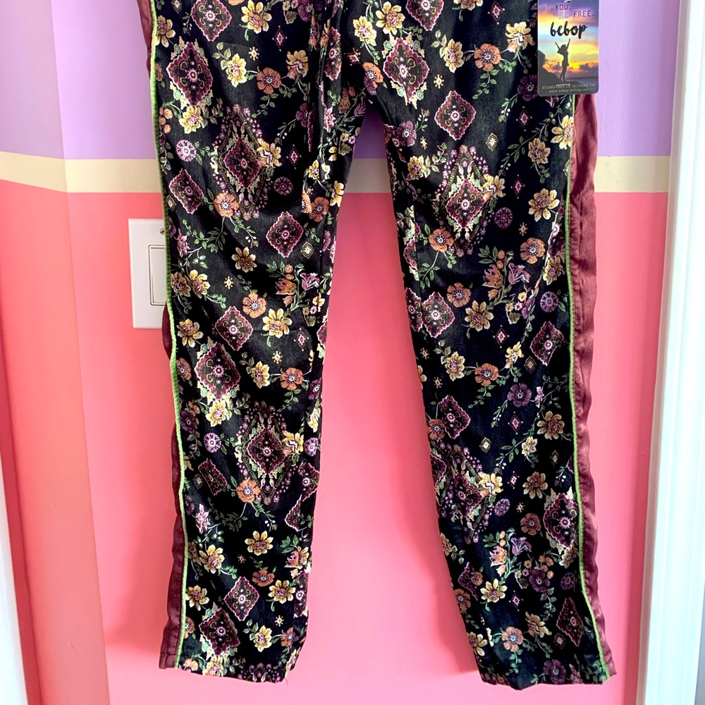 Medium printed pants